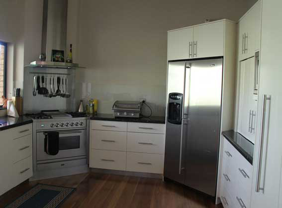 Complete kitchen